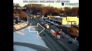 Multi-vehicle crash closes lane of Interstate 83 Northbound in York County