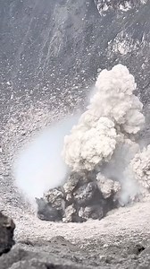 1.2M views · 6.1K reactions | Un volcan se réveil en direct en...