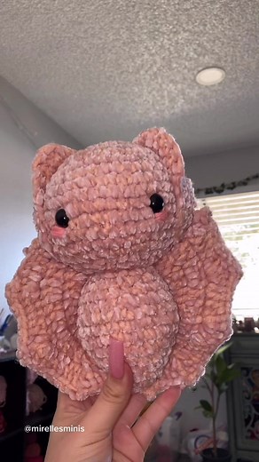 Crochet Halloween Bat Pattern Tutorial