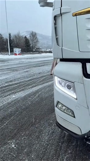 #卡车女司机#记录卡车生活 #automobile #longload #truckdriver #travel #beautiful #music #roadtrip #trucklife