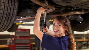 How to Become an Automotive Mechanic - Career Girls - Explore Careers