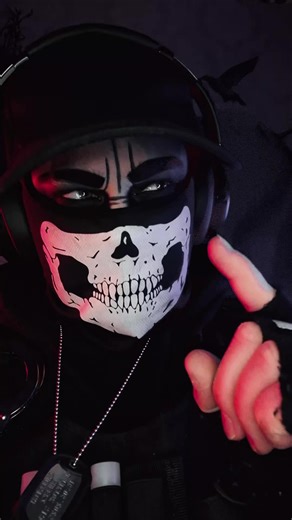 What am I even saying? One finger isn't enough. Two do the job much better... Wait, where was I actually talking about? With all this Moody Monday stuff, I just wanted to make you laugh a little. Sweet roses 🌹 #masktiktok #maskedmen #CoD #booktok #finger