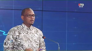 Le Consul M. Ibrahima Sory CAMARA et son équipe, des exemples de dévouement au service de leurs concitoyens | Ambassade de Guinée en Espagne et Malte