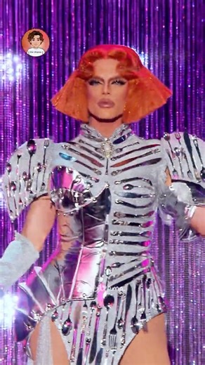 "Joan of Arc Cutlery on Runway" 🗡️ #dragrace