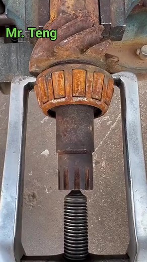 86K views · 657 reactions | Three Jaws Beam Puller #mechanic | Mr. Teng | Facebook