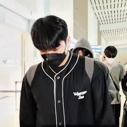 PARK SUNGJIN UNDERCUT: DAY6 Sungjin Hairstyle Reveal