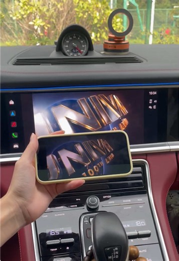 Programas y películas en tu coche con Wireless CarPlay