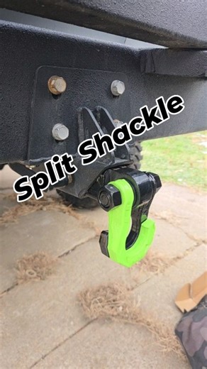 Have you ever seen a split shackle before? It makes recoveries much faster since you do not have to undo a traditional shackle or dig around for an extra one just to connect a recovery rope. Open it, slide the rope in, close it, and you are ready to pull. Simple and efficient for trail use. #offroad #shackle #jakesohvadventures | Jakesohvadventures