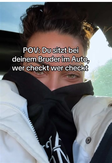 Brüder machen Spaß: Auto-Abenteuer mit Humor