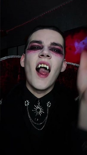 Vampire make up for Halloween #malemakeup #halloween #vampire #halloweencostume
