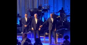 Here's the Condition that May Be Causing Biden to Freeze Up as Obama Incident Has Democrats Terrified: Doctors
