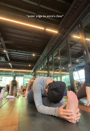 ASMR Yoga: Full Split Techniques for Relaxation