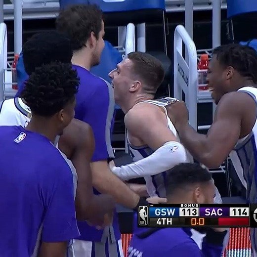 1M views · 6.9K reactions | Kyle Guy pulls up, pump-fakes and buries the buzzer-beating game-winner for the Sacramento Kings! 勞 Where else? #OnlyHere | NBA | Facebook