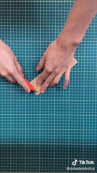 Como fazer óculos 3D em casa