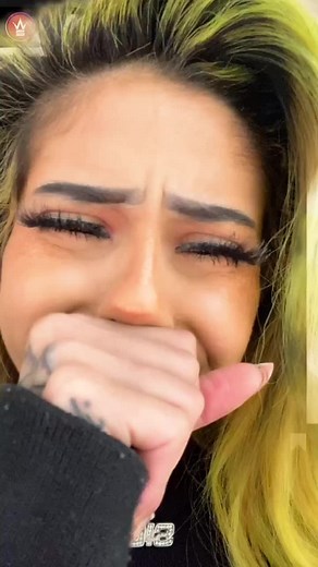 I AM SCREAMING SO LOUD-