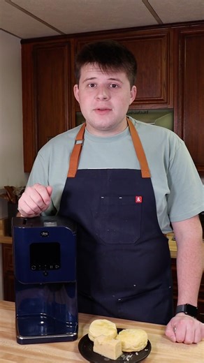 Making Cinnamon Infused Butter with Levo! #shorts