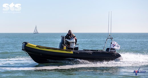 RYA Powerboat Level 2 Course | From £295 | ICC Powerboat Training