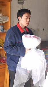 爱情的本质就是连绵不断的疼痛，唯一的解药就是她也足够爱你【路边小郎君】 #路边小郎君 #正能量 #家庭 #短劇 #情感 | 路边小郎君