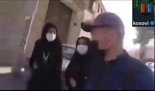 چینی یوٹیوبر (لڑکا):یہ کیا ہے؟ مجھے بتاؤ۔ایرانی عورت:یہ متعہ ہے۔چینی لڑکا:متعہ؟ یہ کیا ہوتا ہے؟ایرانی عورت:متعہ کا مطلب ہے کہ تم ایک عورت سے تھوڑے وقت کے لیے شادی کر لو۔ مثلاً ایک گھنٹہ، دو گھنٹے، ایک رات یا چند دن کے لیے۔چینی لڑکا (حیران):یعنی تم اسے صرف ایک رات (1/8)