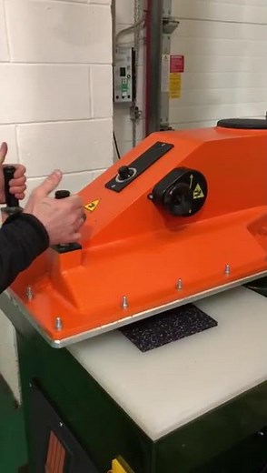 ATOM SE25 REFURBISHED CLICKER PRESS