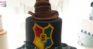 Local bakery's 'Harry Potter' wedding cake goes viral