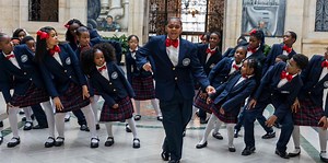 Detroit: One Nation Under A Groove! We wanted to throw it back to our 2019 holiday tribute to Funkadelic, performed by The Detroit Academy of Arts & Sciences Choir ft. King Bethel and Anaiya Hall. A lot has changed since the original release of this video at the end of 2019. What hasn't changed, and won't ever change, is Detroit's endlessly innovative, proud, and creative spirit! To all our visitors, partners, residents, and everyone feeling the #DetroitLove: Happy Holidays! Thank you for an ama