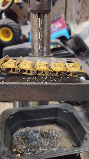 RC D10 Dozer Tracks: A Closer Look at Construction Machinery