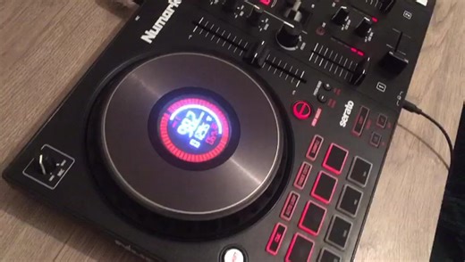 Numark Platinum Fx Price: 32,000ksh Location: Nairobi Condition: Good Contact: 254715720179 #djequipmentplug #kenyantiktok🇰🇪 #nairobitiktokers #djgear #numarkplatinumfx