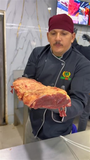 Pedro Cegarra on Instagram: "Hoy vinimos a hacer una parrilla con un presupuesto de 50$, y tuve que ir a un sitio donde me rindiera lo mejor posible, comodo y cerca de donde vivoo. Y me vine a la nueva sede de comeval en el centro comercial garibaldi en agua blanca, aprovecho de enseñarte como es por dentro sus espacios y servicios ;) #mercado #comida #valencia #foodie"