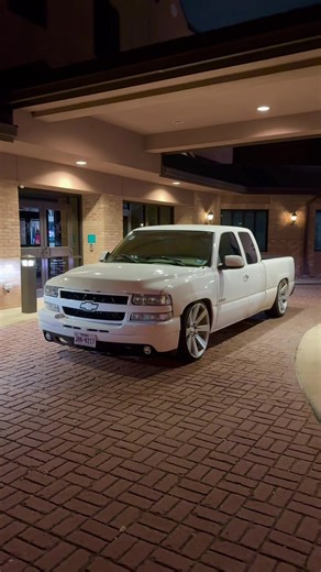 Chevy Silverado Dropped with Bubble Eye and 24s