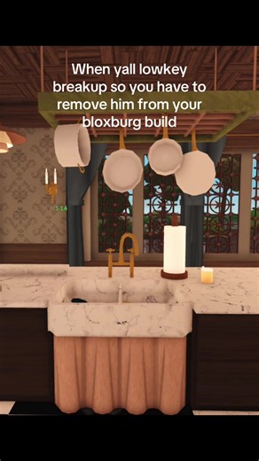 Bloxburg Decal Space & Breakup Build