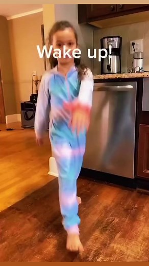 One of my all time favorite videos of Francesca dancing with her poppa (filmed 2 years ago 😭) #daddydaughter #fatherdaughter #dance #salsadance #salsadancing | Gustavo Krystal Dance