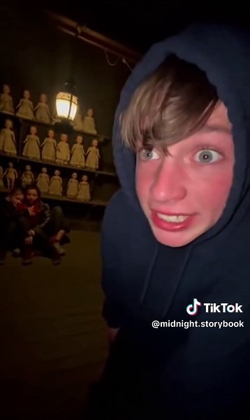 The kids tried to send one last message… but Krampus got them first. Stay good. Stay safe. #krampusnight #krampus #krampusiscoming #holidayhorror #darkchristmas