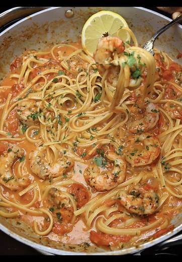 Quick Shrimp & Burst Cherry Tomato Linguine Recipe