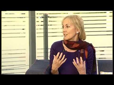 Paula Wilcox