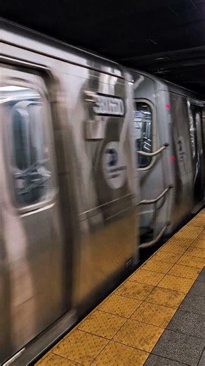 NYCS: #R179 on northbound J arriving @ Canal St (Centre) #4k #mta #nycsubway #youtubeshorts