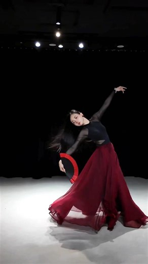 Thời Khắc - 时候 - múa #thoikhac #muacotrang #yumihocmua