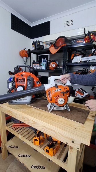 What Starts Easier Husqvarna or Stihl leaf blowers? #michaelstoolbench #leafblower #stihl #husqvarna