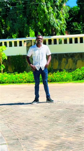 Harms Munga's Trending Songs & Videos