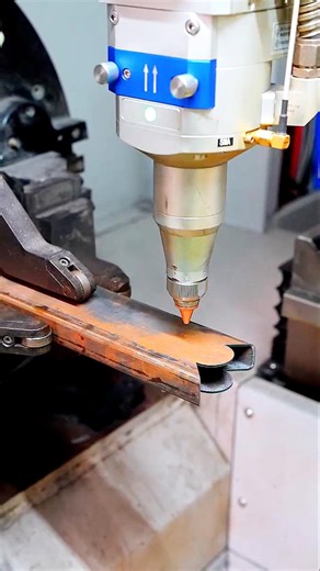 Automated CNC Laser Cutting Mechine .#lasercutting #cnc #cuttingskills #automatic