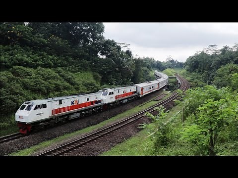 Evening Trains at Central Java Rail Line - railfanning 2022 | Java Railfanning