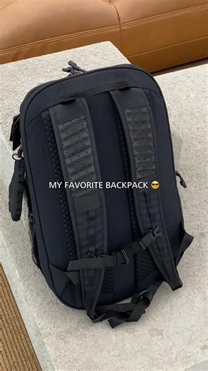 Bodypack Axiom Vision 1.0 Laptop Backpack ini emang jadi favorit banyak orang! Kamu suka juga gak? 😎