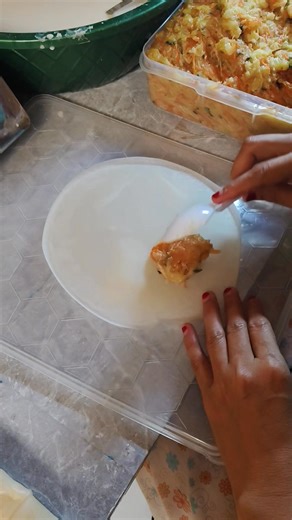 811K views · 3.7K reactions | Menu risol coklat ,risol mayo ,risol bihun #fblifestyle #risolbarbar #food #foodie #stretfood | Luti Risol BarBar | Facebook