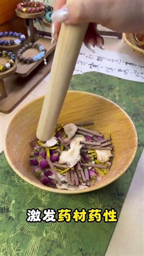 Grandpa's Wisdom: Crafting Heritage Bracelets with a Blogger's Touch