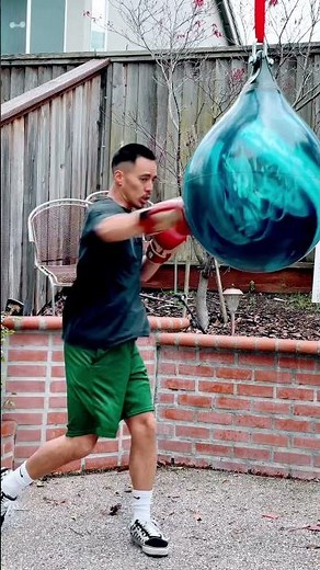 LIGHTWEIGHT GOT HEAVYWEIGHT POWER | AQUA BAG 190 lbs