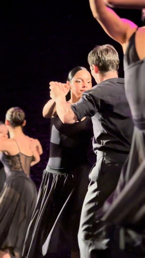 Fundación Julio Bocca ® on Instagram: "Un escenario, muchas historias y el resultado de un año de trabajo, disciplina y pasión por la danza. 🩰🔥 Así se vivió nuestra muestra 2025 en la Fundación Julio Bocca: energía, compromiso y amor por el movimiento en cada momento que ves. 📣 Las inscripciones para el ciclo 2026 ya están abiertas Si soñás con formarte en danza, este es el momento de dar el primer paso. 👉 Más información y formulario de inscripción en el link de la biografía."