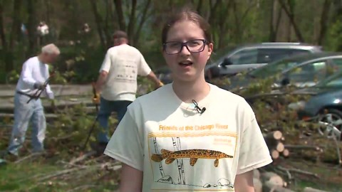 Chicago River Cleanup attracts record-breaking number of volunteers