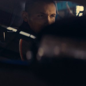 528 reactions · 21 shares | #TommyXMercedesBenz 聯名系列回來了，第二度系列設計靈感來自經典與酷感的碰撞。 台灣販售中專櫃： - 台北101購物中心 B1 - 微風廣場 GF - 新光三越台南新天地 4F | Tommy Hilfiger | Facebook