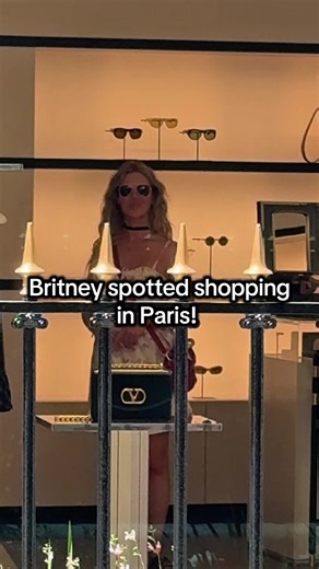 Britney Spoof in Paris: Shopping Assistant Hilarity
