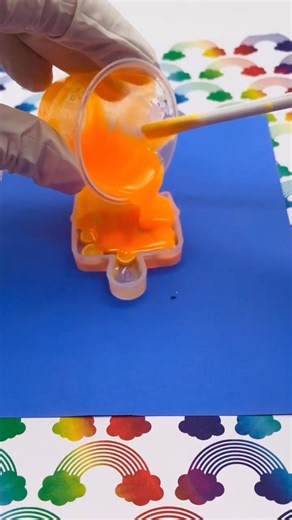 11K views · 56 reactions | STOP scrolling!  You’ve got to see this cute DIY snow globe keychain 李 #fblifestyle #littleleeandrose #epoxycrafts #diy | LittleLee and Rose | Facebook